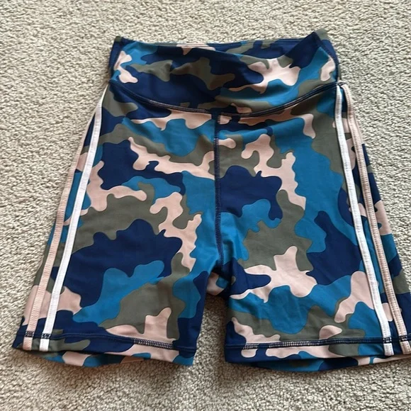 The upside bike shorts - Picture 4 of 8